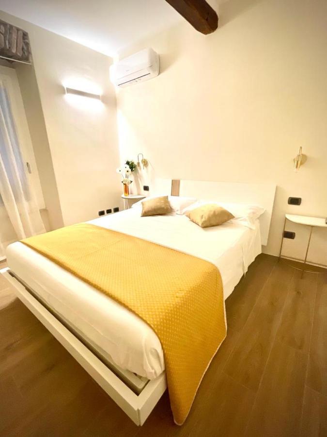 Opera Apartment Сарцана Екстериор снимка
